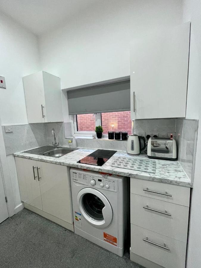Self Contained Studio In Bham Centre W Parking *